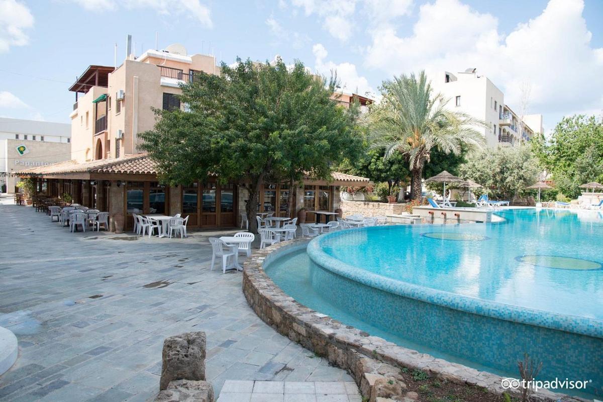 Mike'S Basilica Apartment Paphos 外观 照片