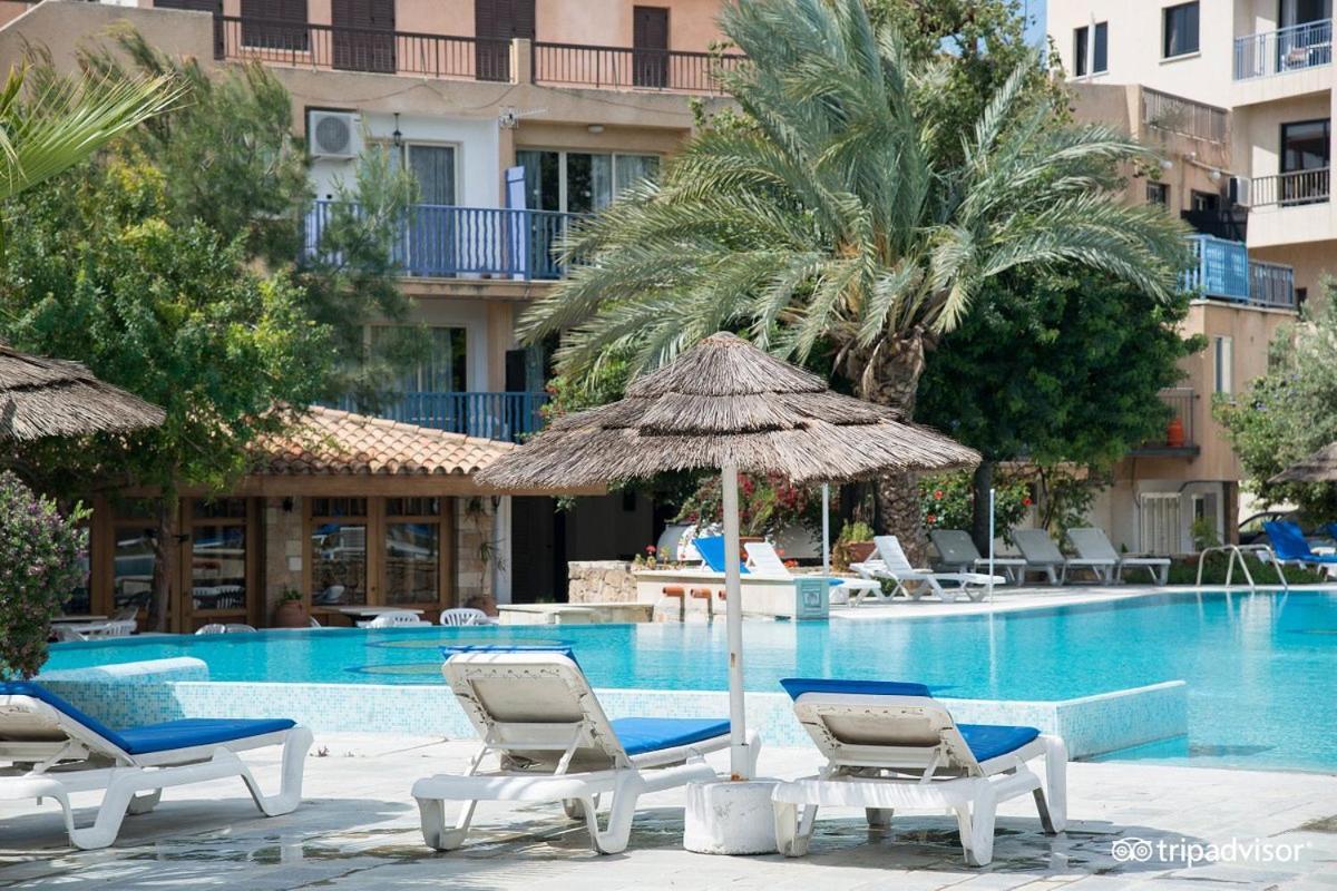 Mike'S Basilica Apartment Paphos 外观 照片